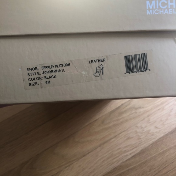 Michael Kors Booties. Never worn! - Picture 5 of 5